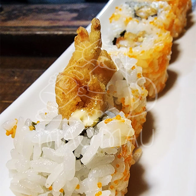 Shrimp Tempura Roll - Fried shrimp & tobiko